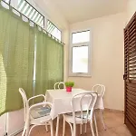 Ivana דירה *