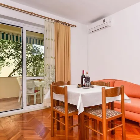 Ivana Appartement *