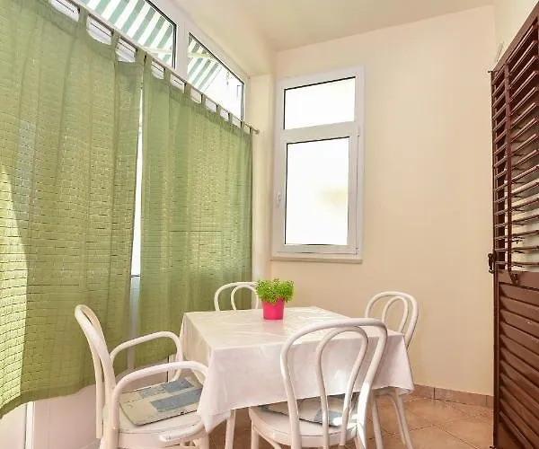 Ivana Apartment *